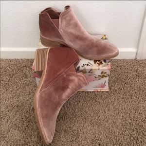 Dolce Vita Booties